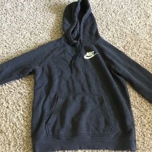 BLACK NIKE SWEATSHIRT